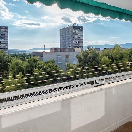 3-Bedroom Sea View Apartment - Balcony, Elevator - Spinut, Split Сплит Екстериор снимка