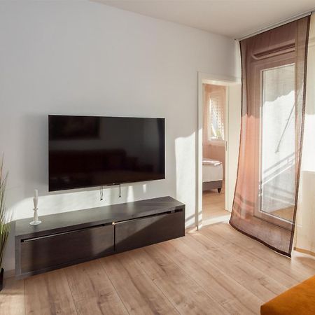 3-Bedroom Sea View Apartment - Balcony, Elevator - Spinut, Split Сплит Екстериор снимка