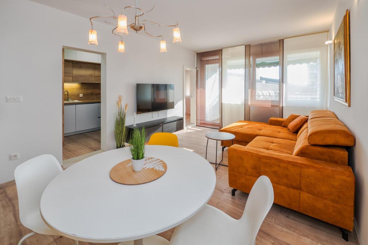 3-Bedroom Sea View Apartment - Balcony, Elevator - Spinut, Split Сплит Екстериор снимка
