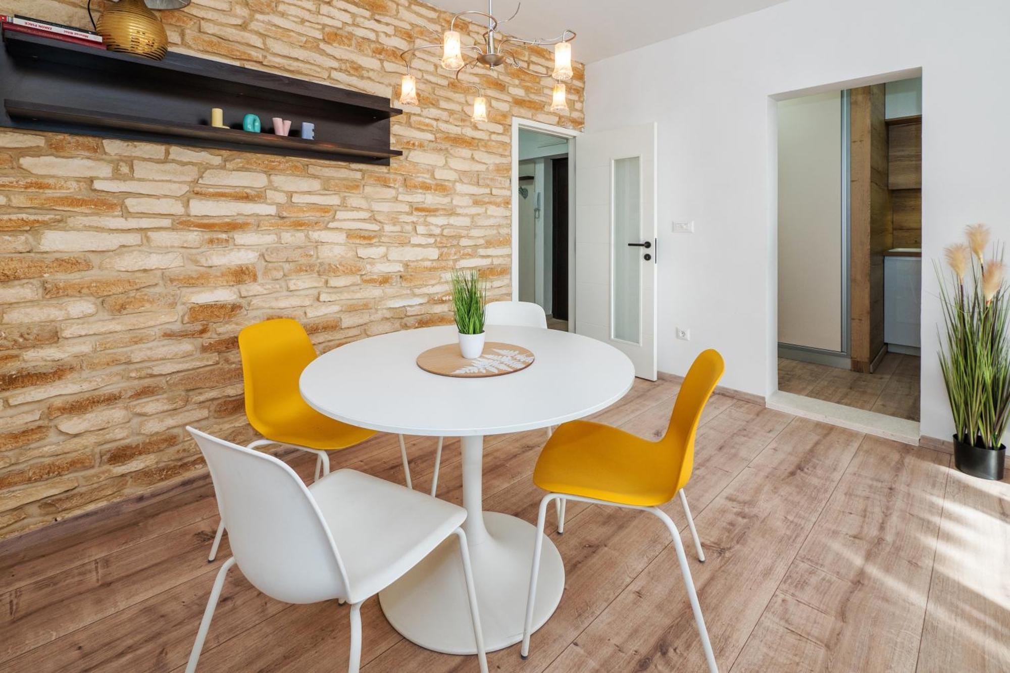3-Bedroom Sea View Apartment - Balcony, Elevator - Spinut, Split Сплит Екстериор снимка