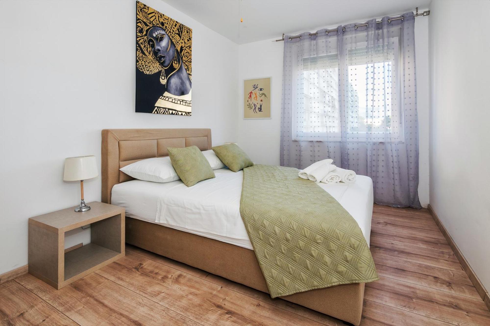 3-Bedroom Sea View Apartment - Balcony, Elevator - Spinut, Split Сплит Екстериор снимка