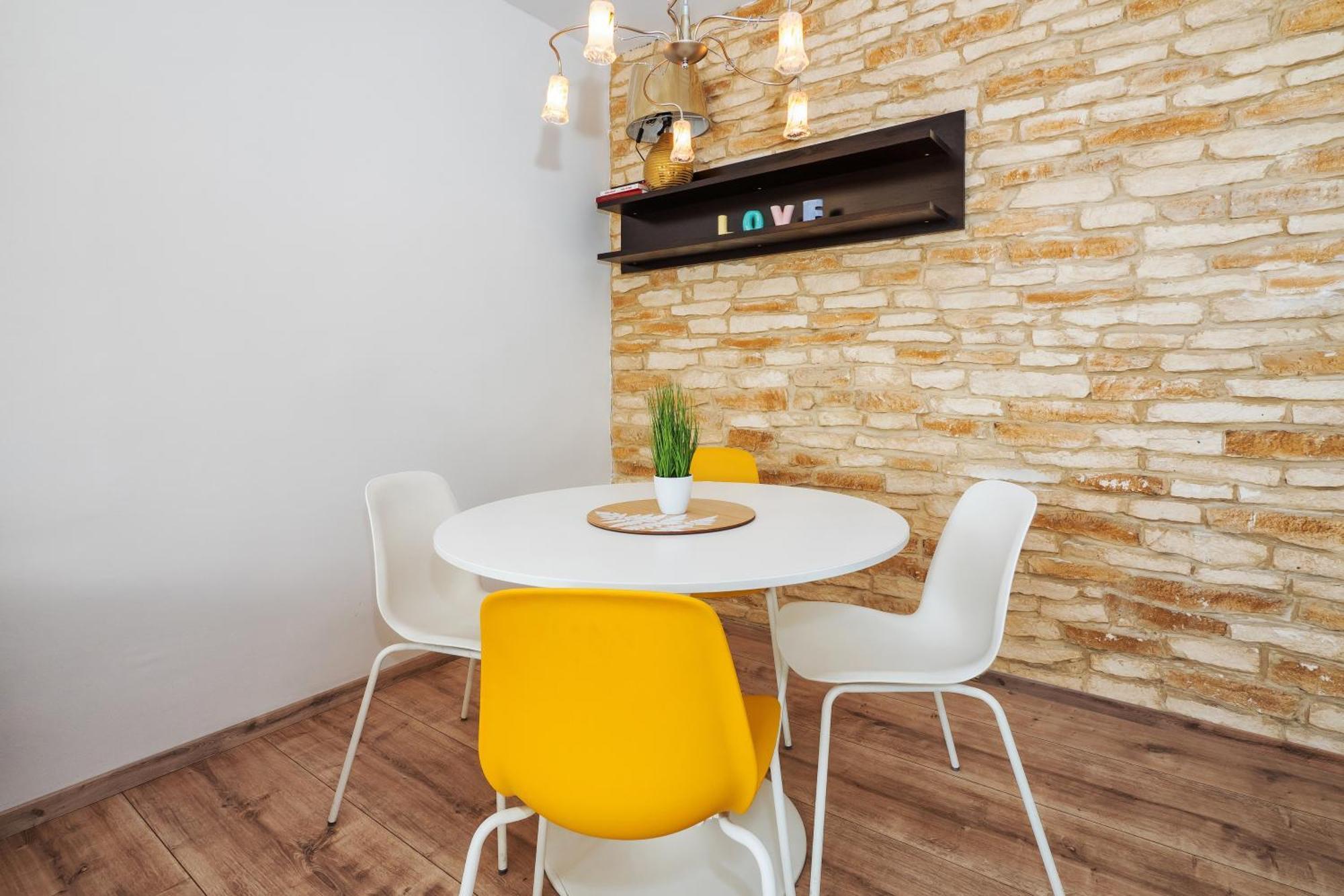 3-Bedroom Sea View Apartment - Balcony, Elevator - Spinut, Split Сплит Екстериор снимка
