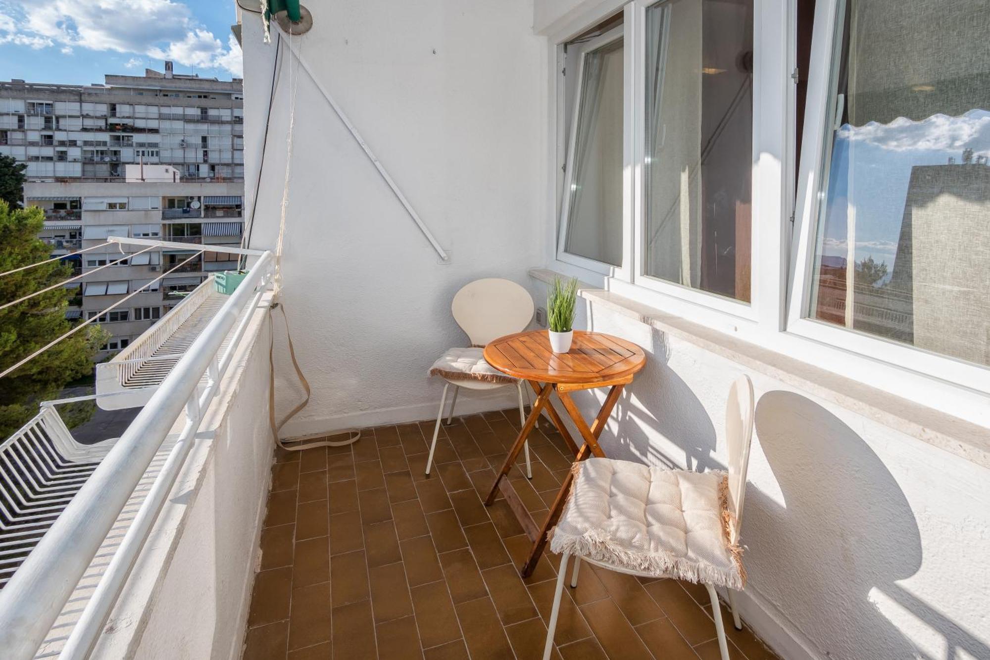 3-Bedroom Sea View Apartment - Balcony, Elevator - Spinut, Split Сплит Екстериор снимка